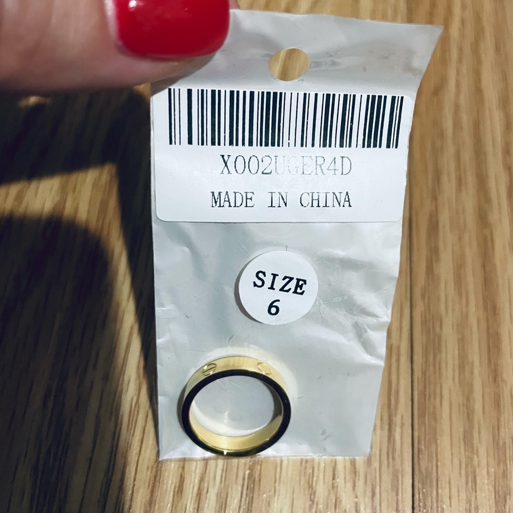 Gold ring size 6 - Picture 3 of 3